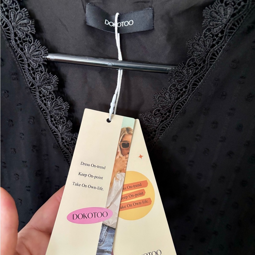Elegant Black Lace Detail Blouse! NEW WITH TAGS! - Picture 6 of 14